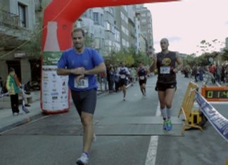 Medio milleiro de atletas corren en favor de Amigos de Galicia