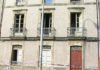 Un incendio arrasa cunha casa abandonada en Vilagarcía