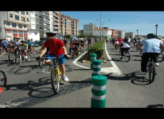 Preto de mil persoas participaron na Festa da Bici de Ribeira