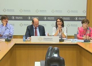 A Deputación mantén a aposta polo deporte de base co balonmán e a sincronizada