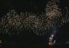 O espectáculo de fogos artificiais pon o broche de ouro as festas do Nazareno