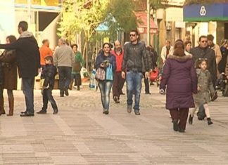A emigración fai que Galicia reduza o paro a pesares de destruír emprego