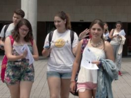 Nervios e repasos de última hora na inauguración da selectividade