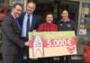 O Claudio de Cabo de Cruz premia con cinco mil euros a unha clienta