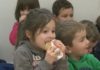 O alumnado do CRA de Rianxo degusta un Almorzo Saudable