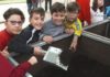 Alumnos do CEIP O Piñeiriño aprenden como funciona un composteiro