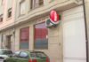 Os veciños da rúa Os Píos denuncian que o Kebab de Cambados continúa aberto