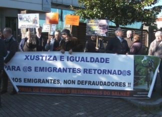 Os emigrantes retornados gáñanlle a Facenda dous novos casos Os emigrantes retornados continúan gañándolle batallas a Facenda. Esta mañá anunciaron dúas novas sentenzas favorables, nos que a xustiza lles deu –de novo- a razón. Hoxe, un grupo de pensionistas volveron concentrarse en Vilagarcía, ás portas da Axencia Tributaria.