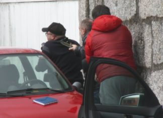 Ata tres persoas agredidas polos Charlíns nun enfrontamento cos medios de comunicación