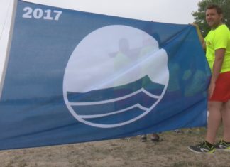 Mañóns recupera a bandeira azul tralas melloras acometidas no sanemaento