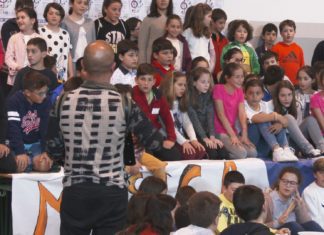 O ‘Cantagalos’ reúne máis de 460 mozos no instituto de Meaño