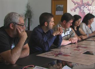 ‘O mar nunha flor’ volve encher de cultura a paisaxe de A Illa 'O mar nunha flor' volve encher de cultura a paisaxe de A Illa
