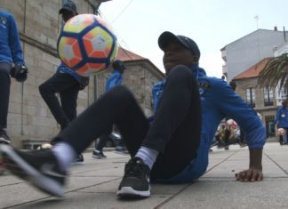 O fútbol tende pontes entre Cambados e Angola O fútbol tende pontes entre Cambados e Angola