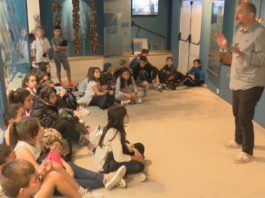 Escolares de Ourense mergúllanse na cultura mariñeira de Muros-Noia