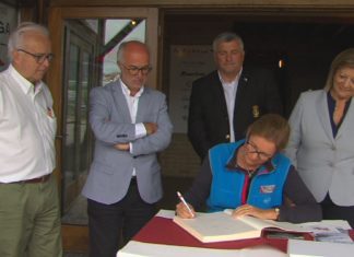 A presidenta da Royal Yachting Association visitou a Marina de Vilagarcía