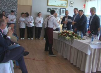Unha vintena de mozos culminan a súa formación no Obradoiro de Hostalaría do Salnés