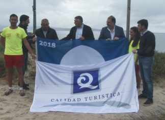 Sanxenxo iza as súas bandeiras azuis presumindo de ser o municipio español con máis distintivos