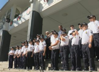 Os pequenos axentes vixían xa as rúas de Ribeira