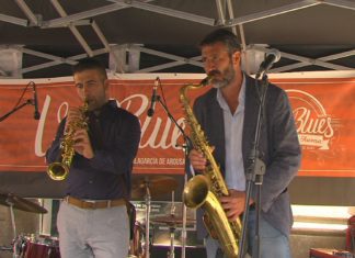 Saxofonazo de saída no Vilablues de Vilagarcía
