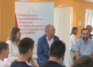 Mozos noieses fórmanse no emprendemento a través da música