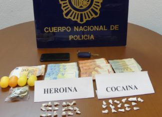 A Policía Nacional de Ribeira desartella un punto negro de venda de droga