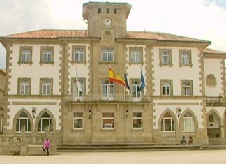 Muros equiparará os salarios do persoal laboral temporal co fixo