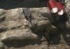 Descobren unha estrutura de pedra que podería formar parte dun antigo arco do Pazo de Fefiñáns