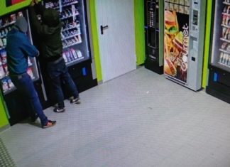 A Garda Civil de Rianxo detivo a tres mozos da localidade por roubos