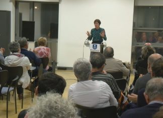 A. Pontón: ‘Adolfo Muíños é a mellor opción para que Rianxo siga avanzando’