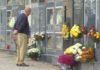 Flores e lembranzas no Día de Tódolos Santos para visitar aos que xa non están