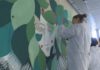 Rapaces do IES de Meaño reflexionan sobre a identidade de xénero a través dun mural