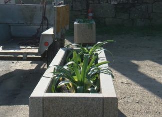 Indignación en San Roque do Monte por unha veciña que pechou parte do campo da festa cuns testos