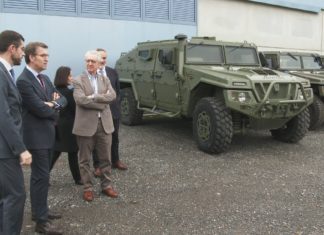 O alcalde de Valga aproveita a visita de Feijóo a Urovesa para reclamar un novo parque empresarial