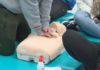 O alumnado do instituto de Carril aprenden técnicas de reanimación cardiopulmonar