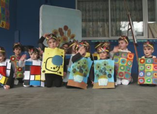 A EI municipal de Vilagarcía celebra o entroido entre obras de arte A EI municipal de Vilagarcía celebra o entroido entre obras de arte