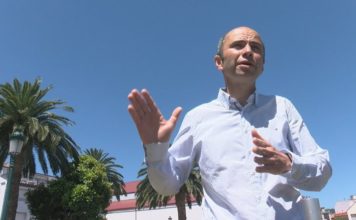 Vicente Mariño abre as portas a un goberno do cambio en Ribeira