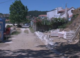 A presión veciñal provoca a paralización das obras no Petón