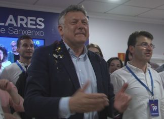 Telmo Martín sobe dous concelleiros e consegue a maioría en Sanxenxo