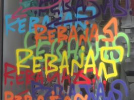 As tendas énchense de descontos coas rebaixas de verán