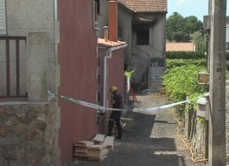Unha veciña de Cambados confesa que prendeu lume á casa dos pais con eles dentro Unha veciña de Cambados confesa que prendeu lume á casa dos pais con eles dentro