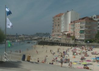 Sanxenxo realiza o tradicional izado da bandeira azul na praia da Panadeira Sanxenxo realiza o tradicional izado da bandeira azul na praia da Panadeira