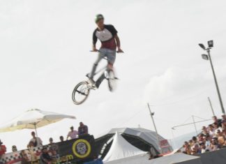 Porto do Son vibrou ao ritmo do Rompetiño jump