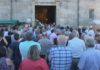 Centos de persoas fan a súa ofrenda a San Benitiño de Lérez