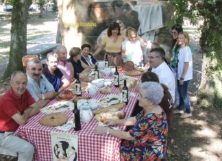 A Carballeira de Ribadumia agarda a máis de mil persoas para a Festa do Pan A Carballeira de Ribadumia agarda a máis de mil persoas para a Festa do Pan