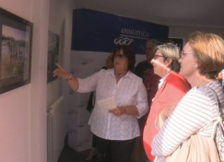 Rosa Quintana asiste en Muros á inauguración de ‘Mulleres, entre augas e entre fíos’