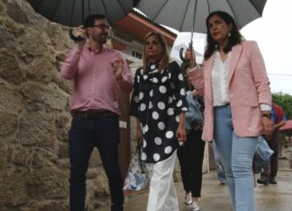 Carmela Silva, ‘satisfeita’ coas obras que a Deputación financiou no Campo da Feira do Mosteiro