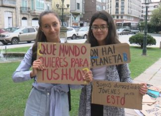 O estudantado do Salnés concéntrase pola xustiza climática O estudantado do Salnés concéntrase pola xustiza climática