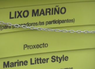 A confraría de Vilanova retira do mar máis de 700 quilos de lixo A confraría de Vilanova retira do mar máis de 700 quilos de lixo