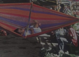 Luis Bello achega a Noia a mostra fotográfica ‘Pasaporte a Latinoamérica’