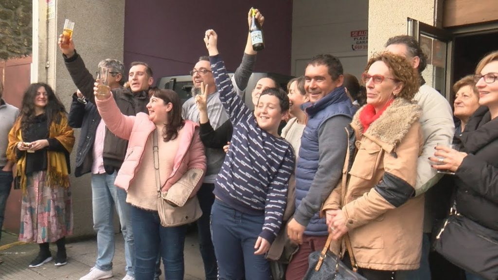 Cuntis a vila máis agraciada de Galicia na lotería de Nadal con 5 millóns de euros